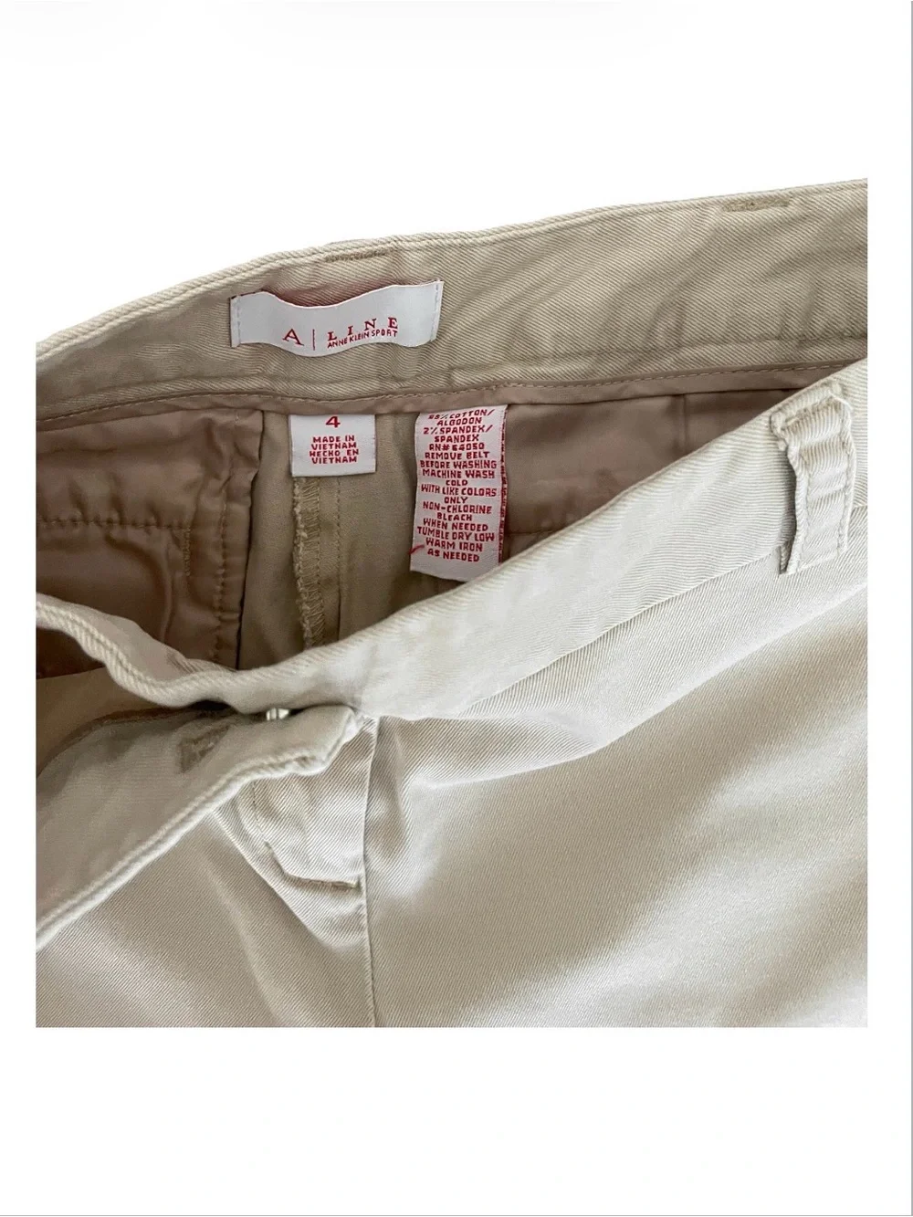 Women's Cream Bermuda Shorts - Tailored Mid-Rise